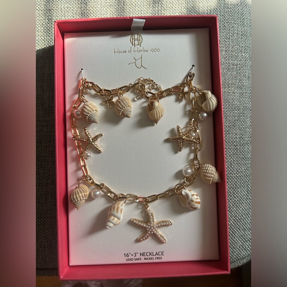 House of Harlow 1960 16” Sea Shell Necklace🐚